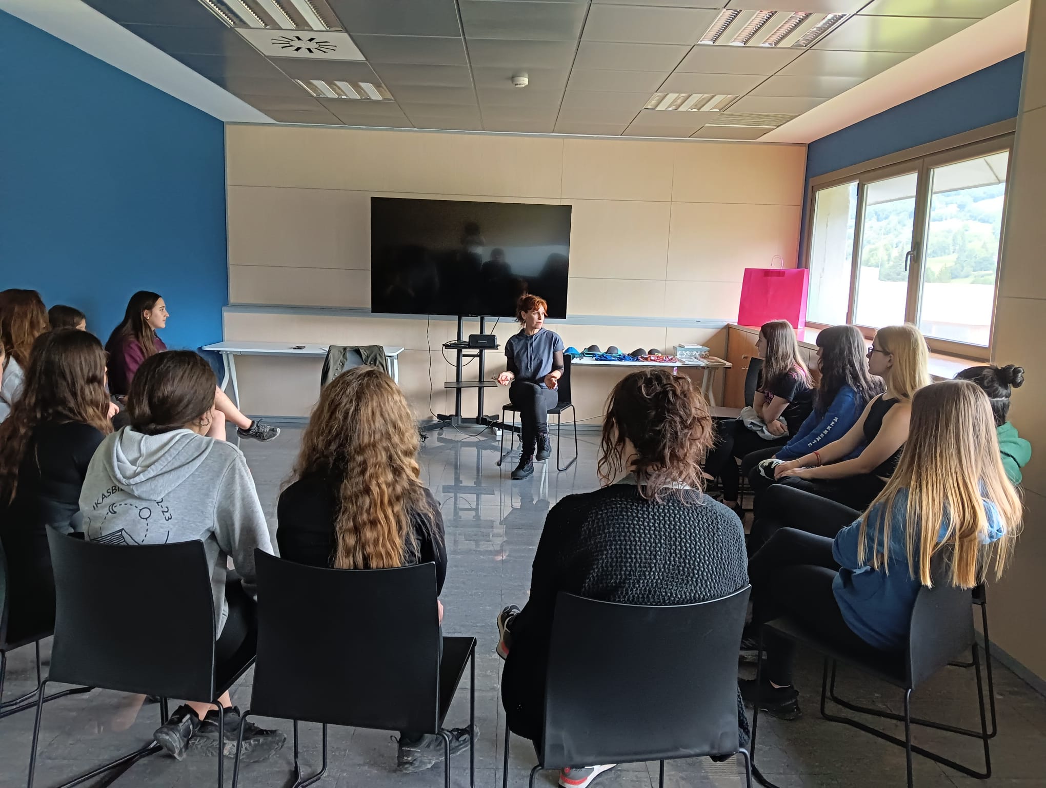 El alumnado de Amazabal ha tenido la oportunidad de aprender sobre emprendimiento y cooperativismo